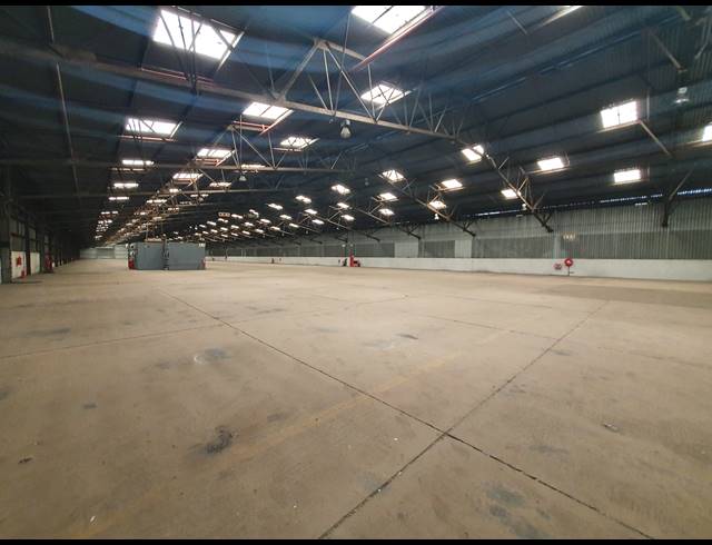 7,396M² WAREHOUSE TO LET IN ISANDO